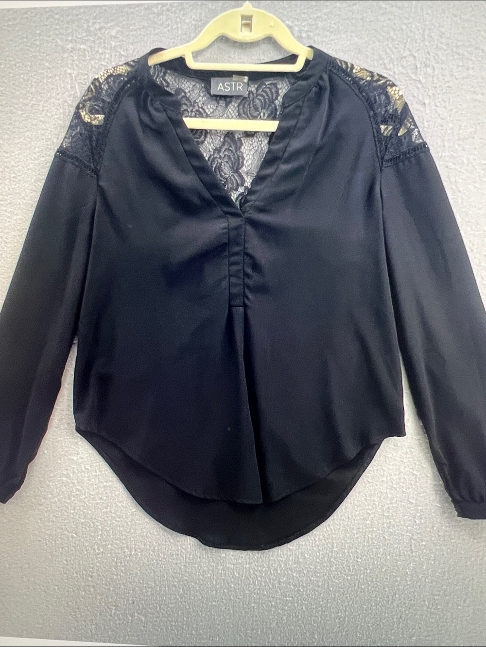 ASTR Black Lace-Trim V-Neck Long Sleeve Blouse